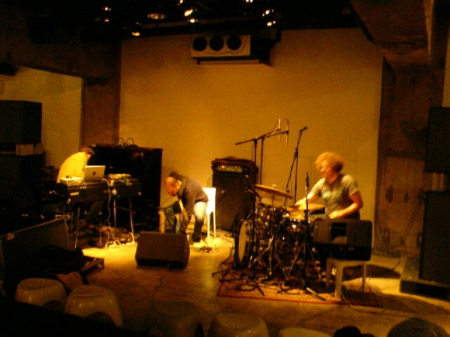 SN320149.jpg